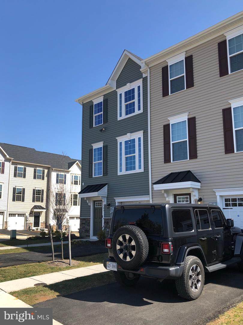 103 Reddish Hill Way - Photo 1