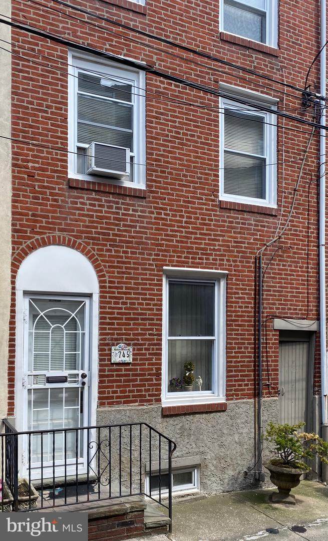 745 Mildred Street - Photo 1