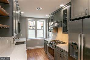 516 Cross Street - Photo 1