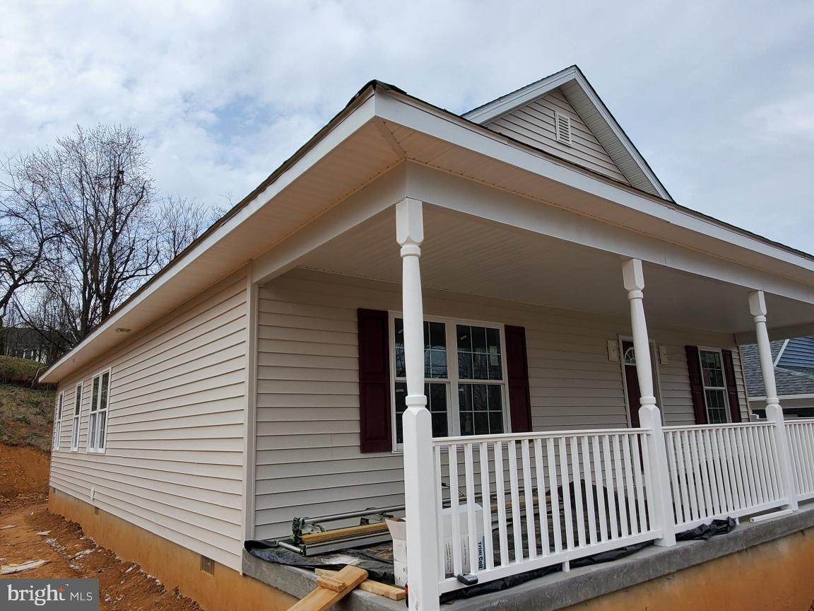 950 Virginia Avenue - Photo 1