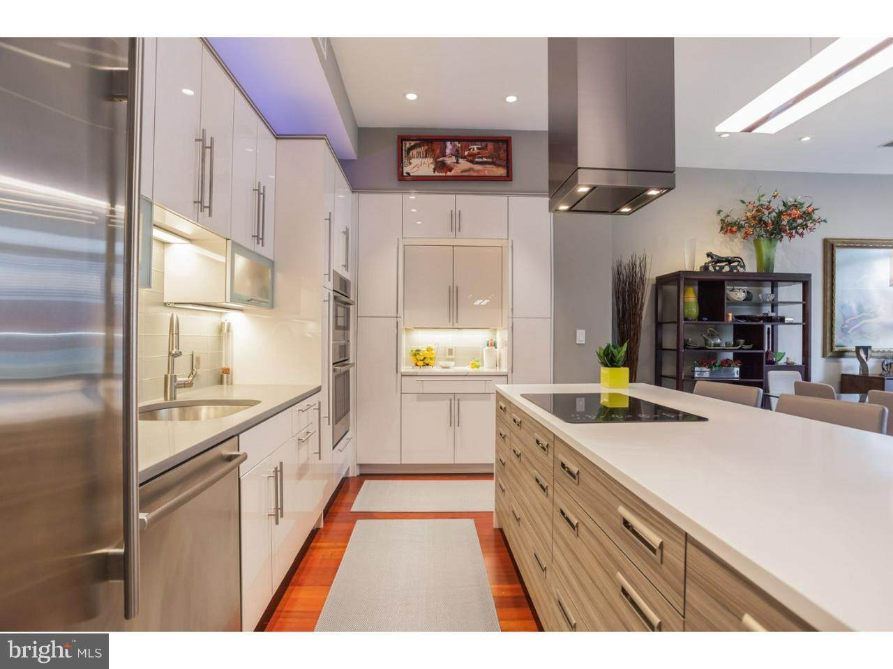 1101 Locust Street - Photo 1