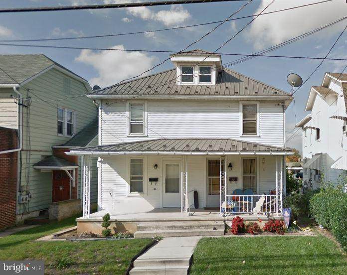 565 South Fourth - Photo 1