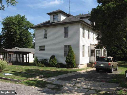 802 Spruce Avenue - Photo 1
