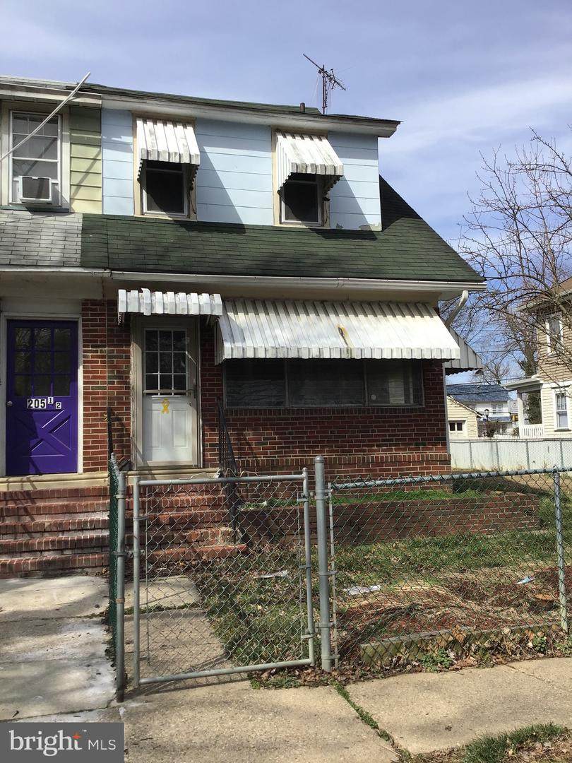 205 Cypress Avenue - Photo 1