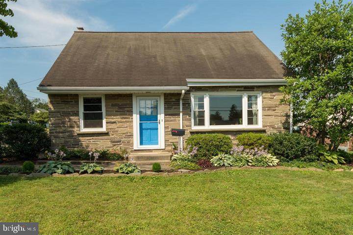 1900 Manor Ridge Drive - Photo 1