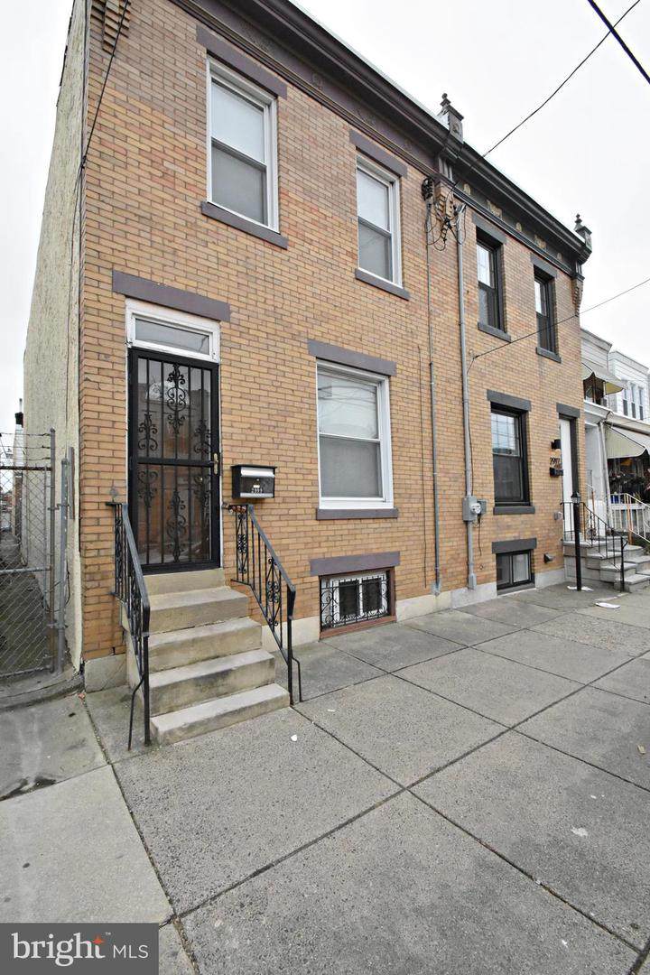 2999 Gaul Street - Photo 1