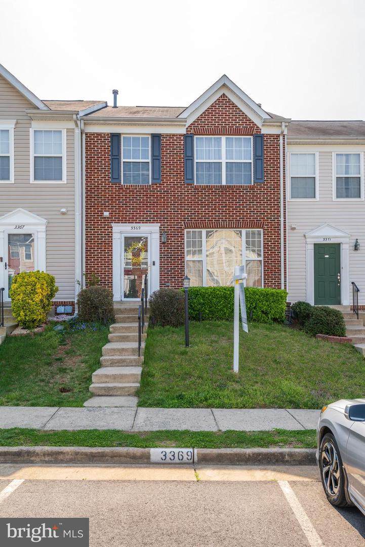 3369 Vineland Place - Photo 1