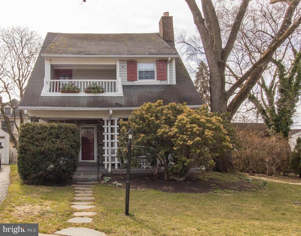 202 Stepney Place - Photo 1