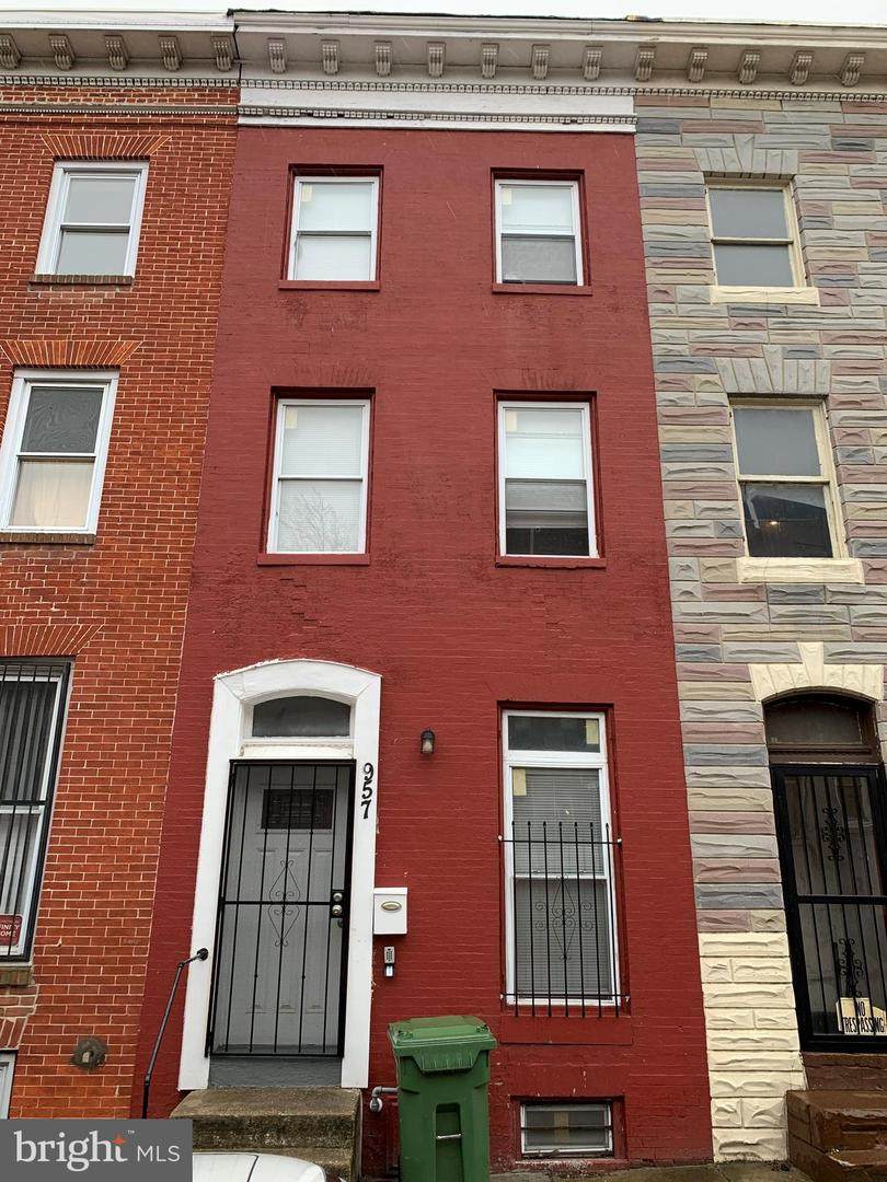 957 Bennett Place - Photo 1
