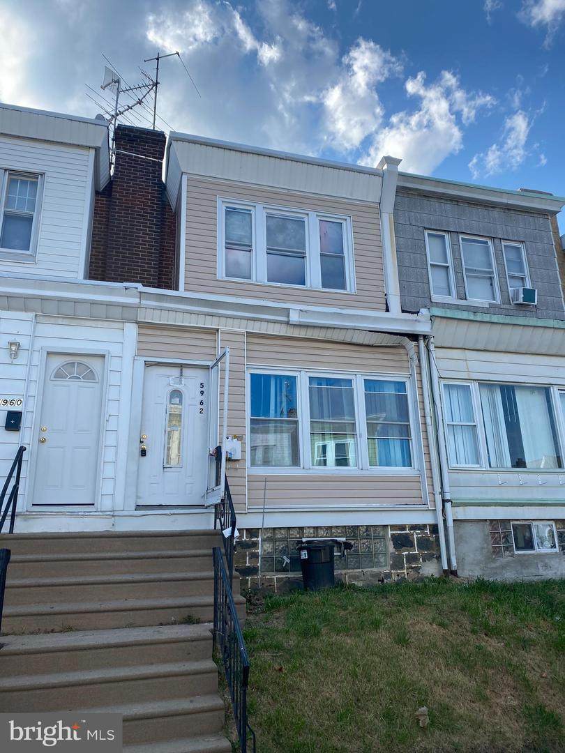 5962 Elsinore Street - Photo 1