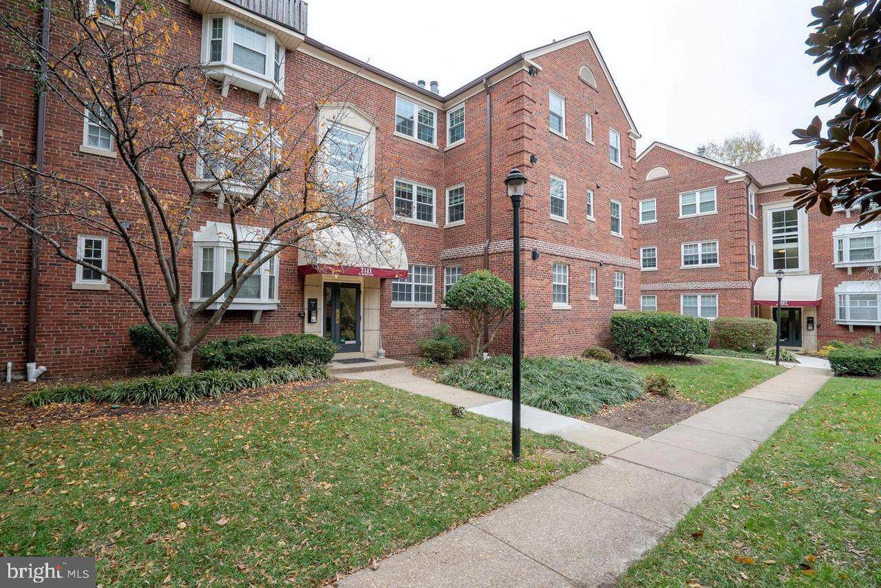 2111 Scott Street - Photo 1