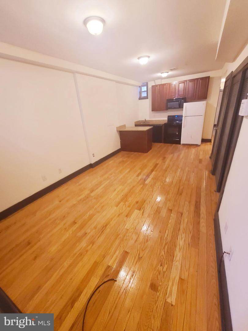 1730 Fontain Street - Photo 1