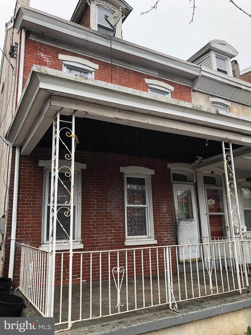124 18TH Street - Photo 1