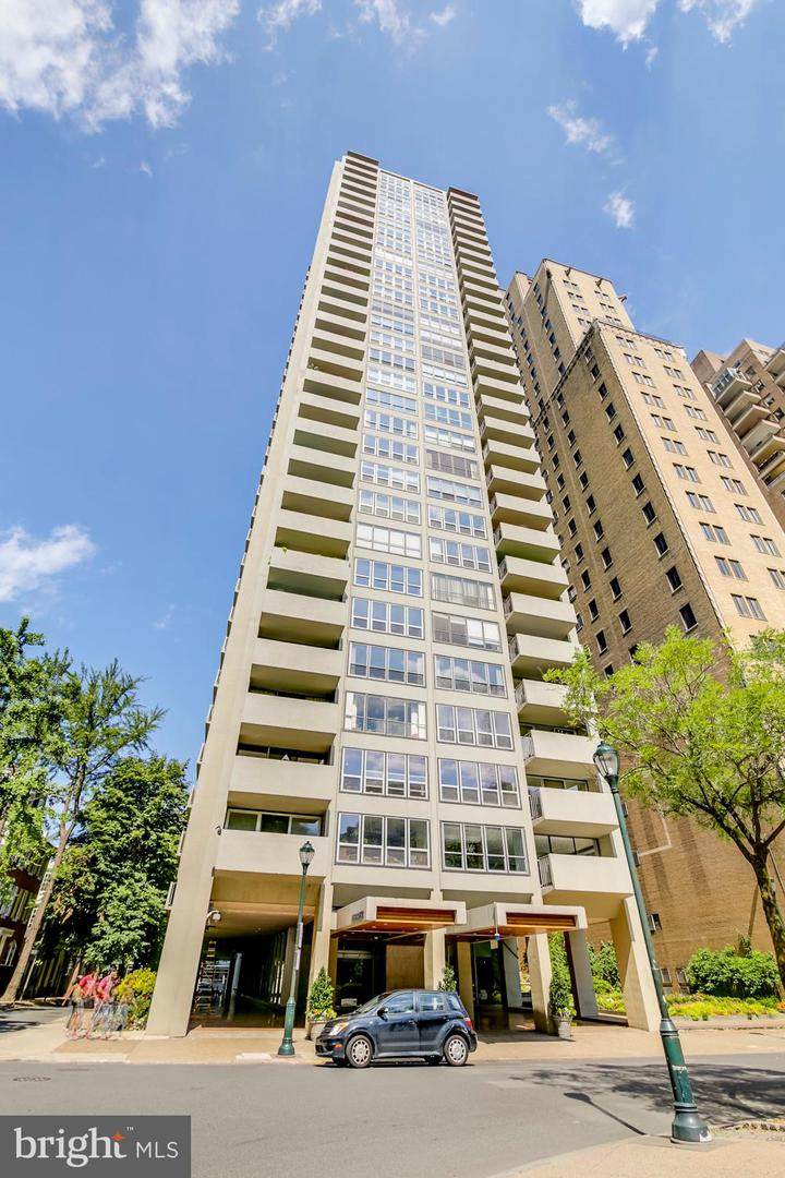 224-30 Rittenhouse Square - Photo 1