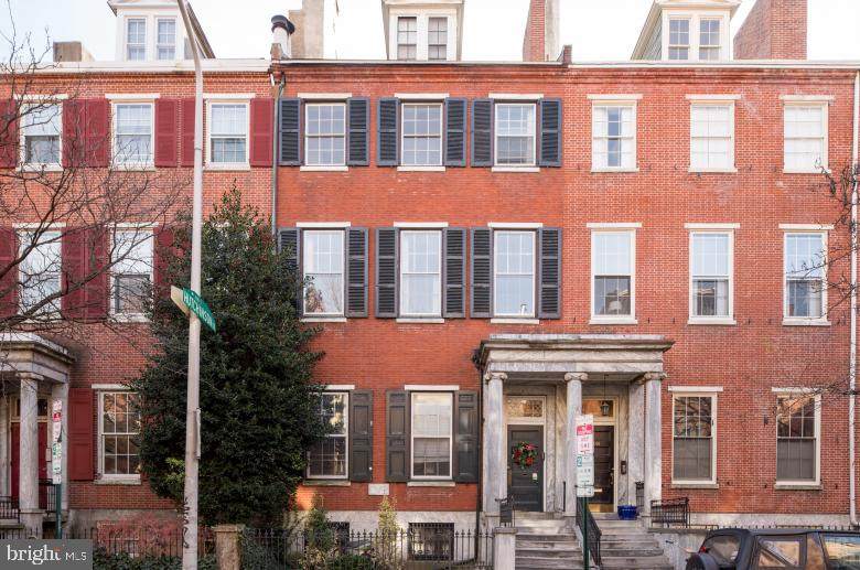 916 Spruce Street - Photo 1