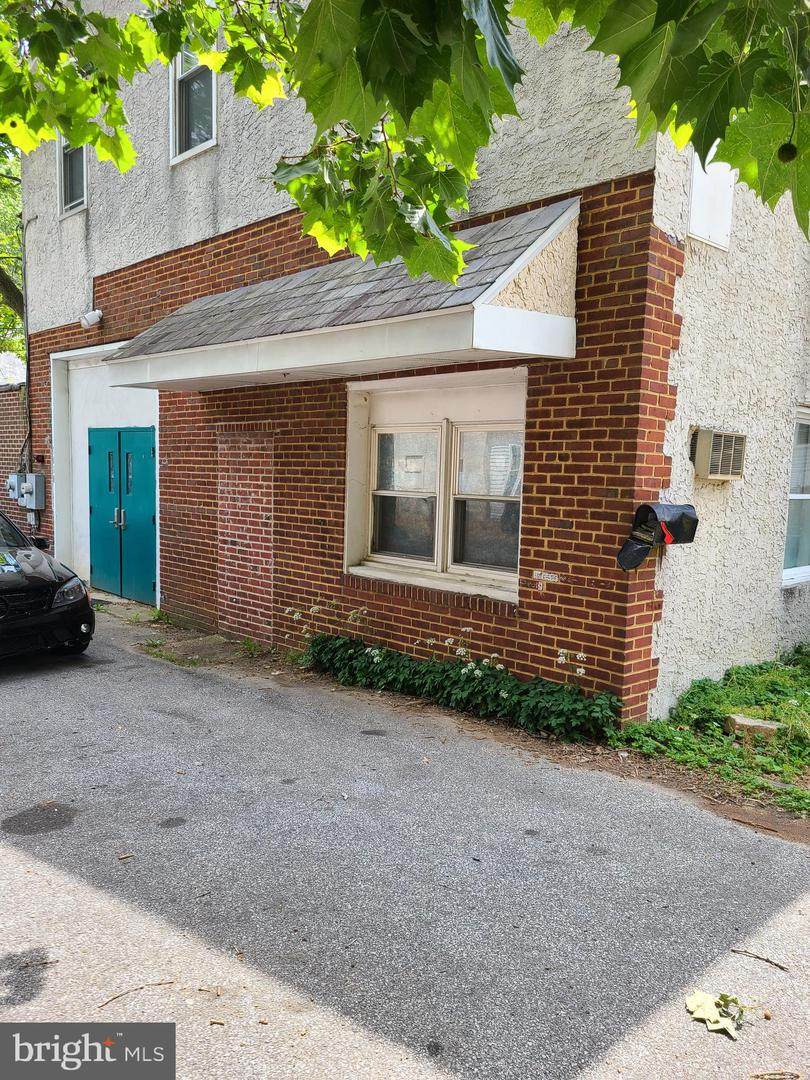 1010 Wright Street - Photo 1
