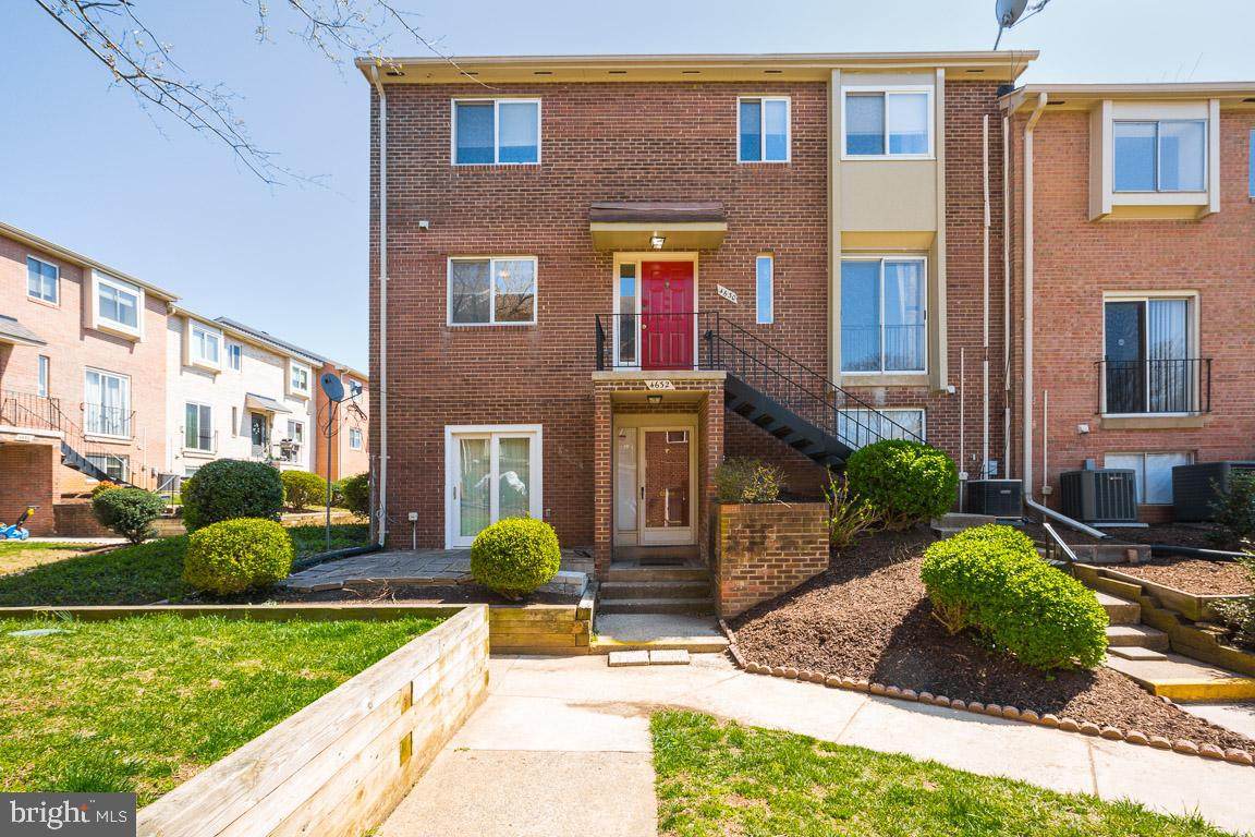 4630 Conwell Drive - Photo 1