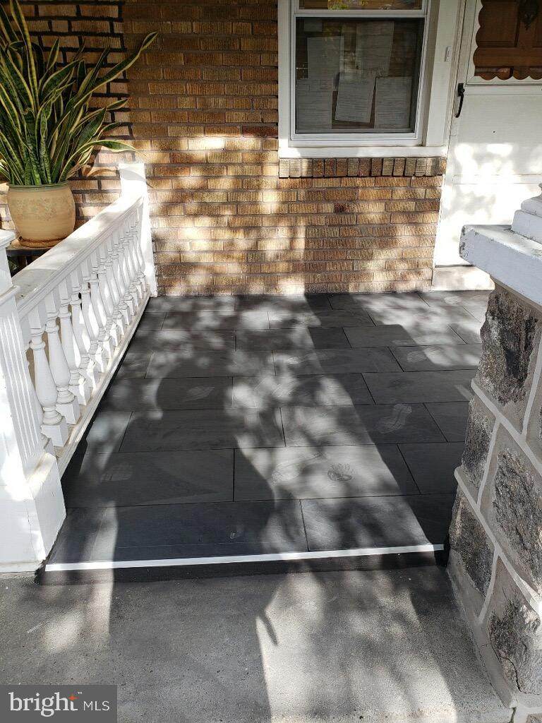 853 22ND Street - Photo 1