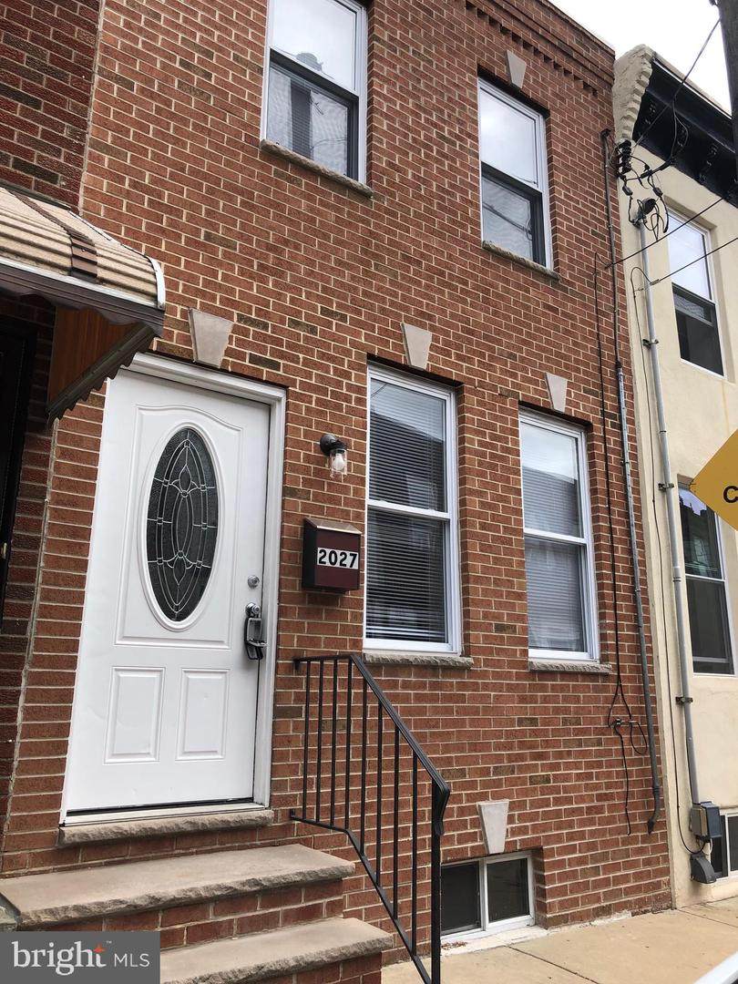 2027 Darien Street - Photo 1