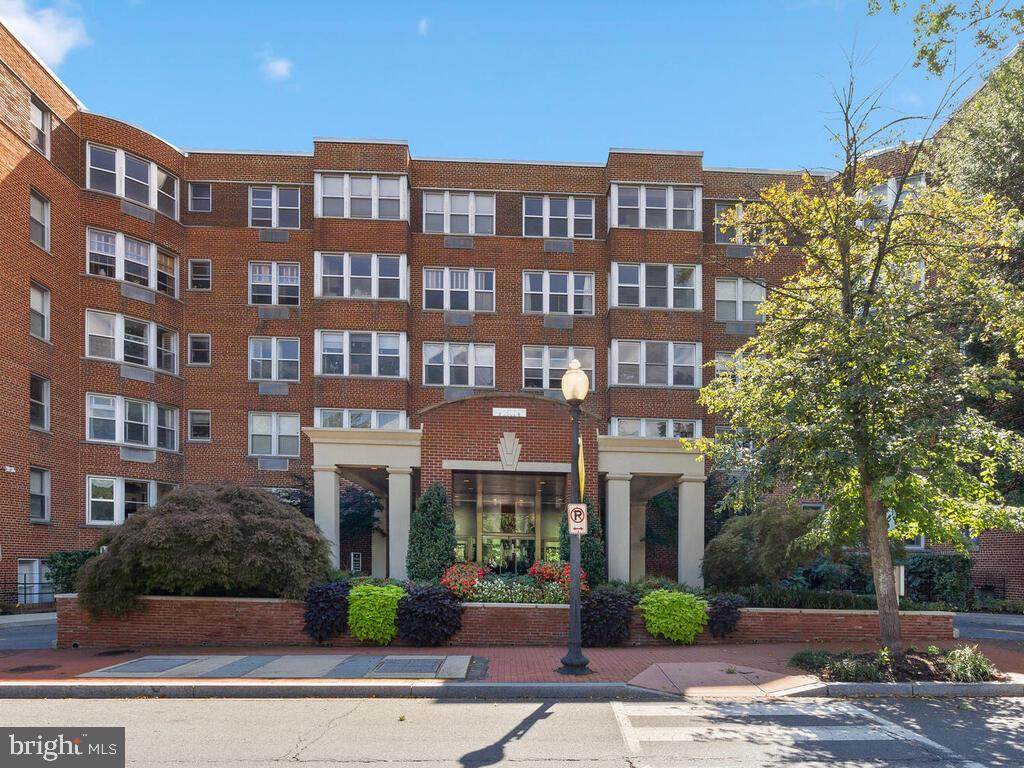 2500 Q Street - Photo 1