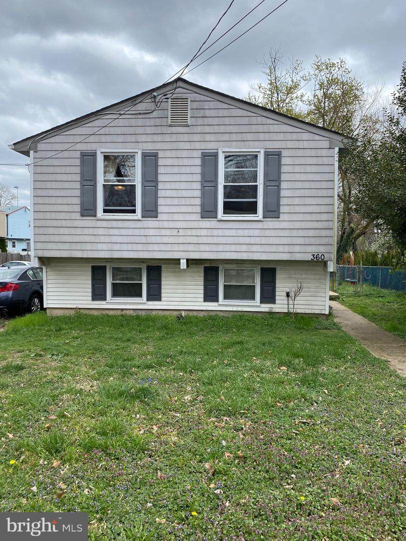 360 Lincoln Avenue - Photo 1