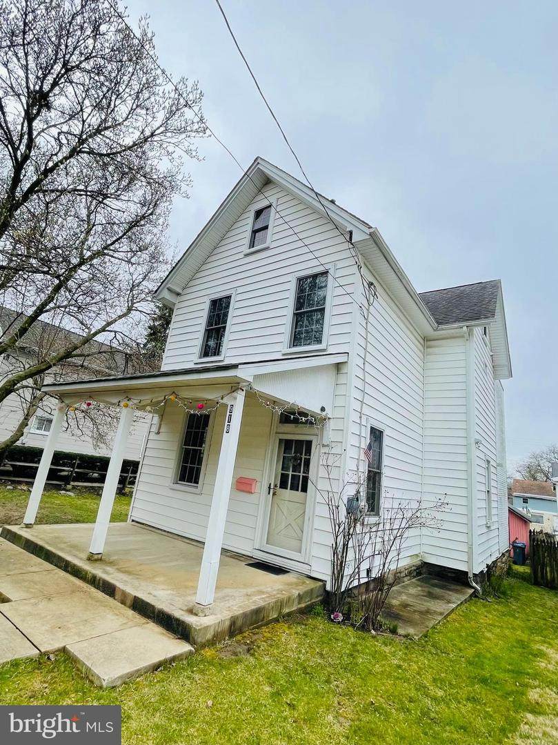 918 Cypress Avenue - Photo 1