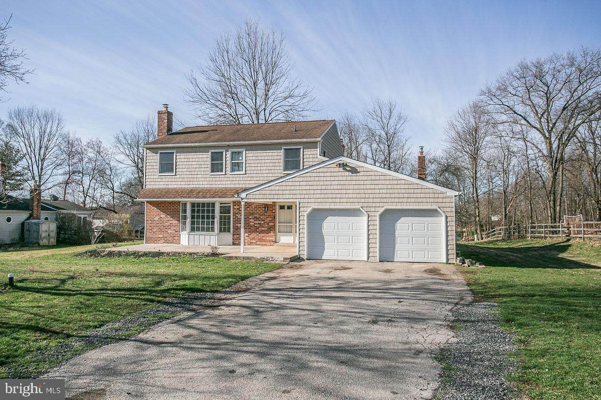 998 Maykut Avenue - Photo 1