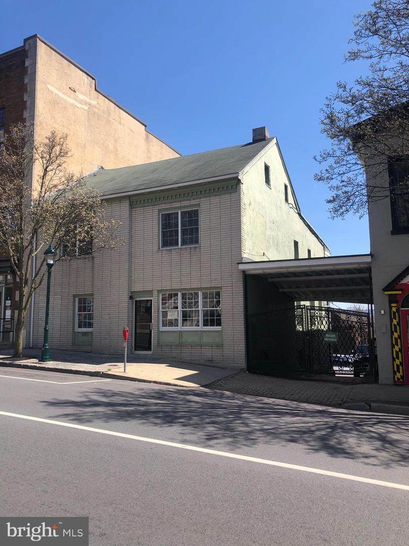 120 Potomac Street - Photo 1