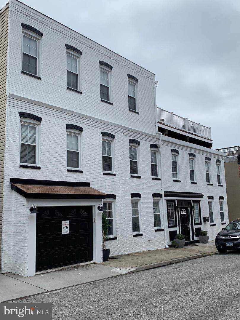 616 Robinson Street - Photo 1