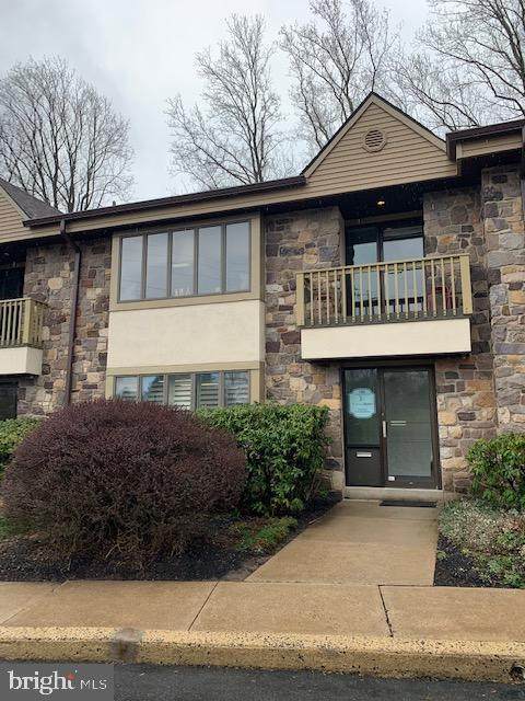 704 Lakeside Drive - Photo 1