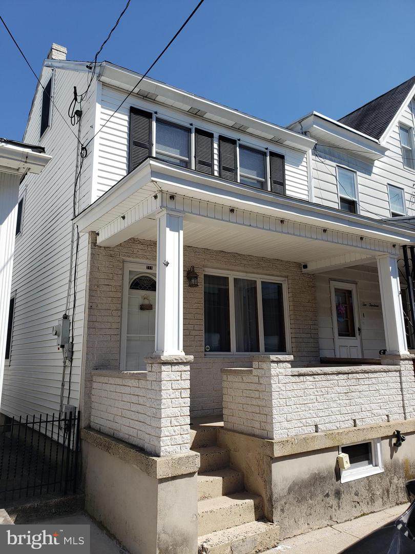 211 Nicholas Street - Photo 1