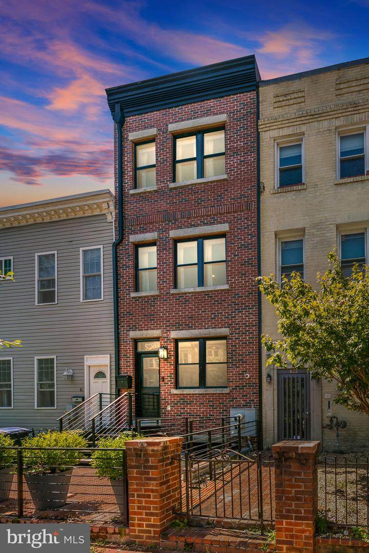 820 4TH Street - Photo 1