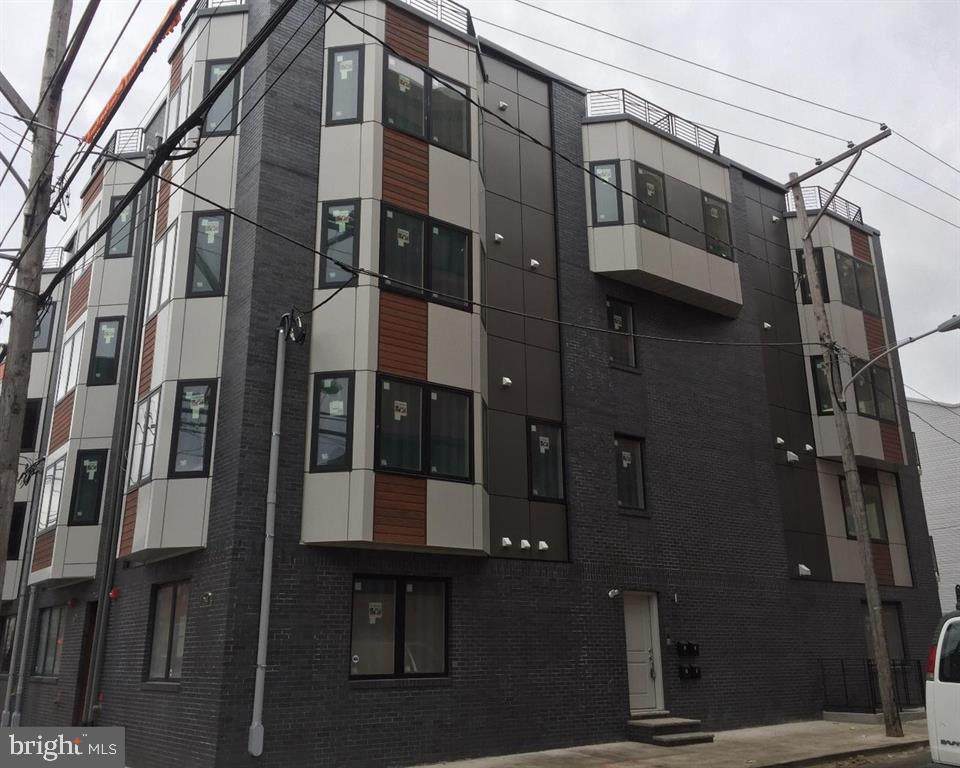 914 16TH Street - Photo 1