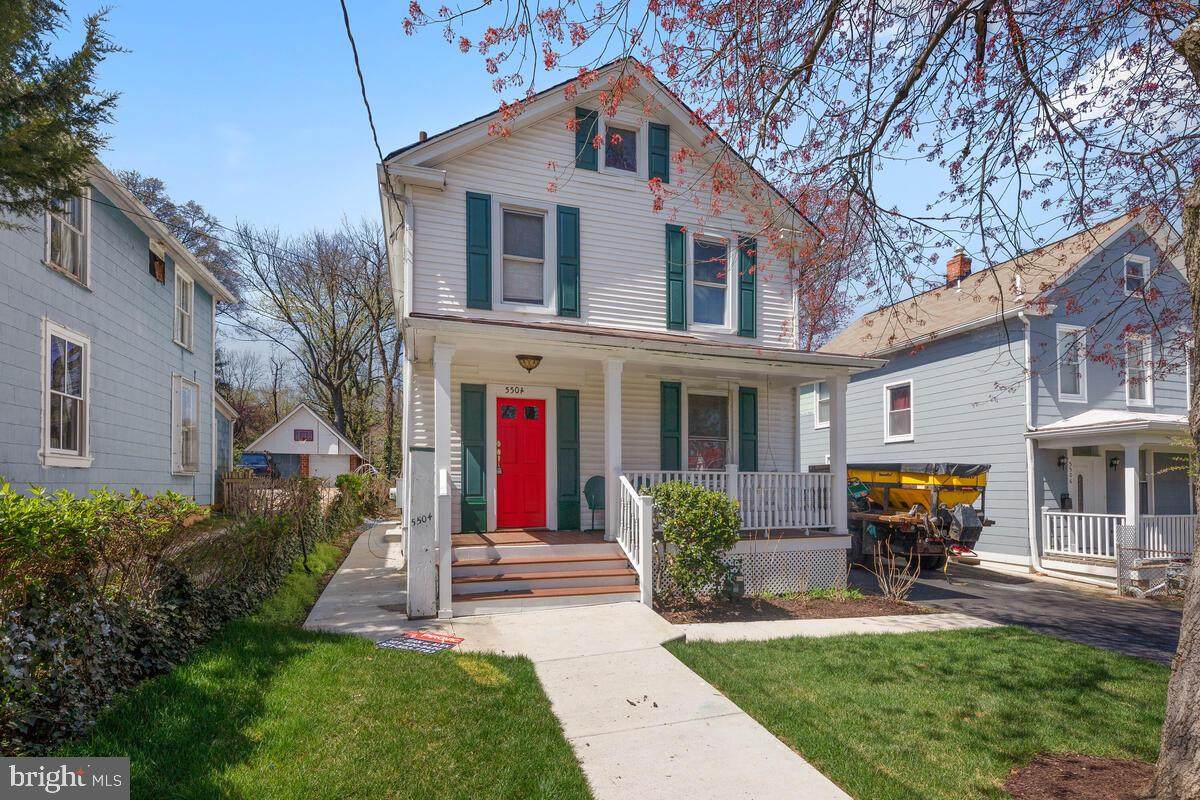 5504 43RD Avenue - Photo 1