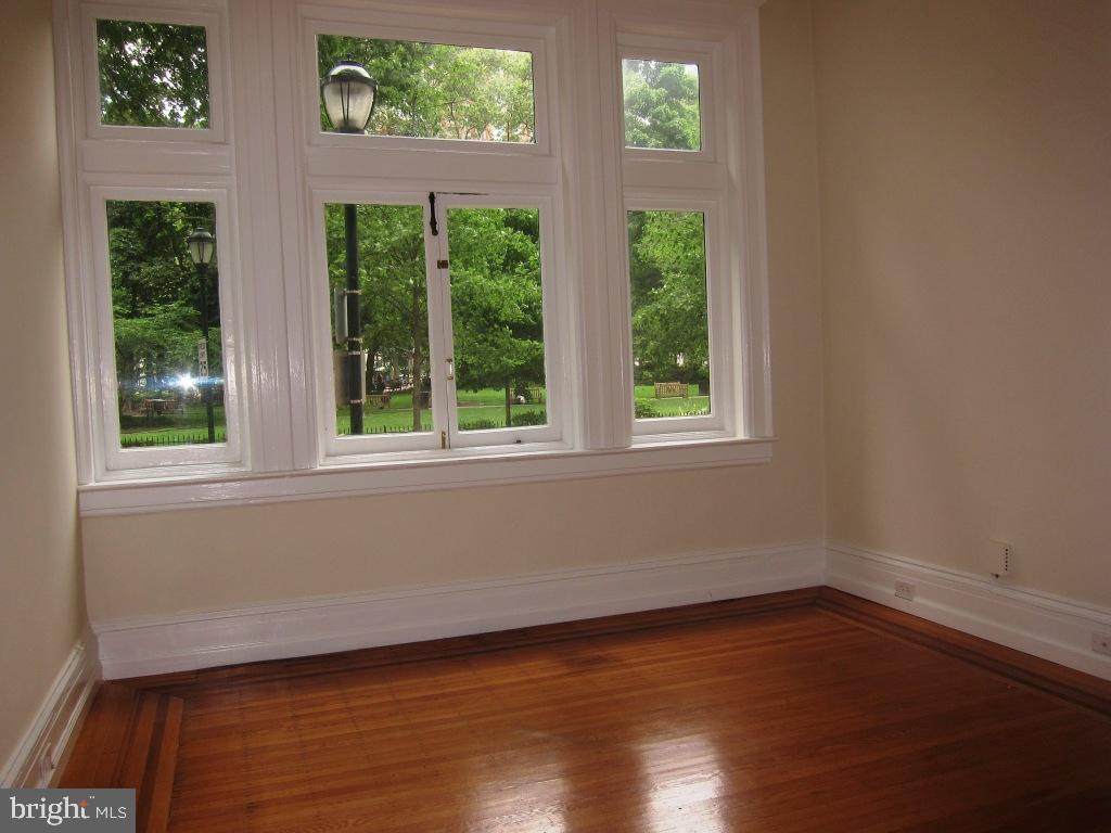 1830-34 Rittenhouse Square - Photo 1
