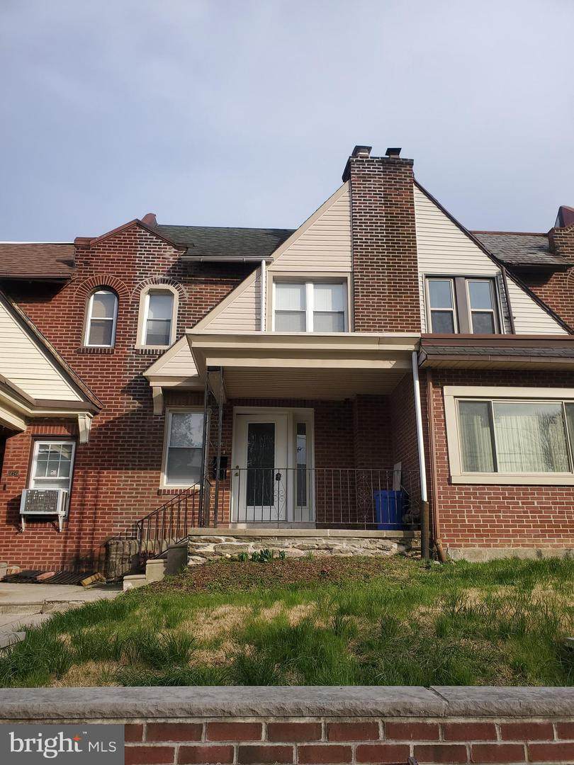 272 Johnson Street - Photo 1