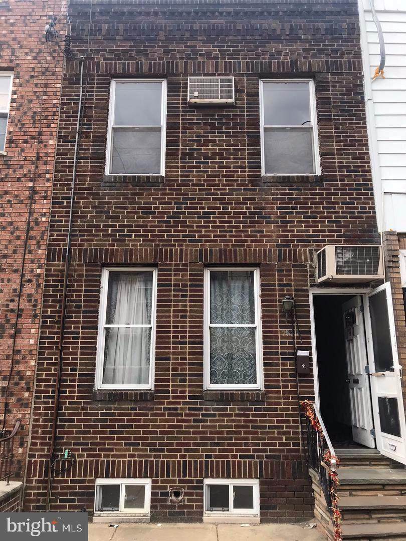2526 10TH Street - Photo 1