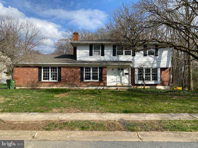 822 Country Club Drive - Photo 1