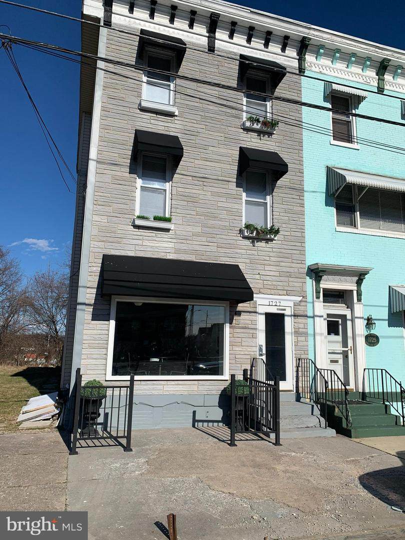 1727 6TH Street - Photo 1