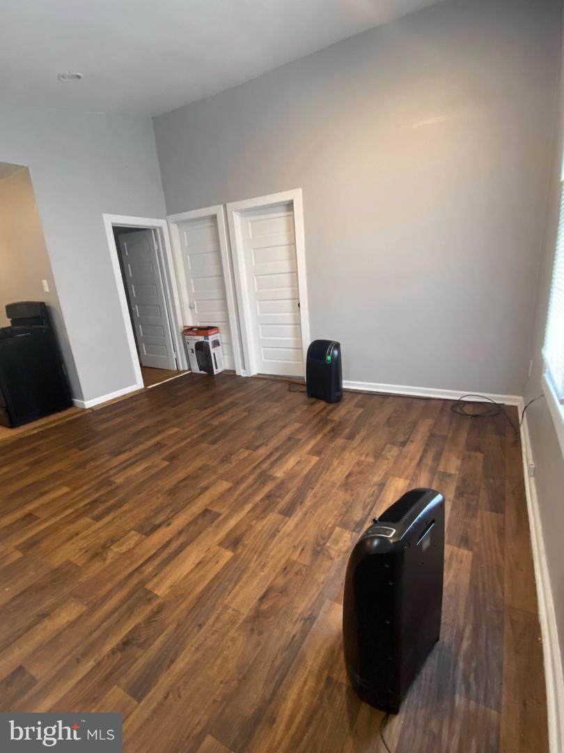 202 Samuel Street - Photo 1