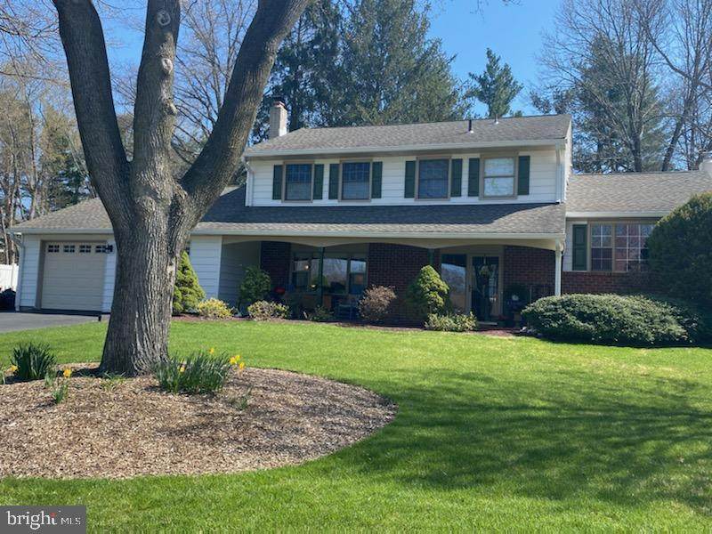 11 Debbie Lane - Photo 1