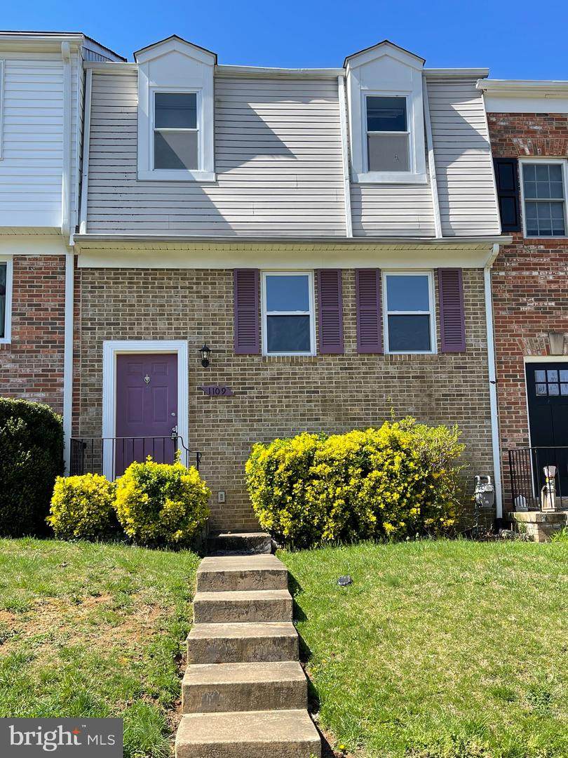 1109 Thomas Jefferson Place - Photo 1