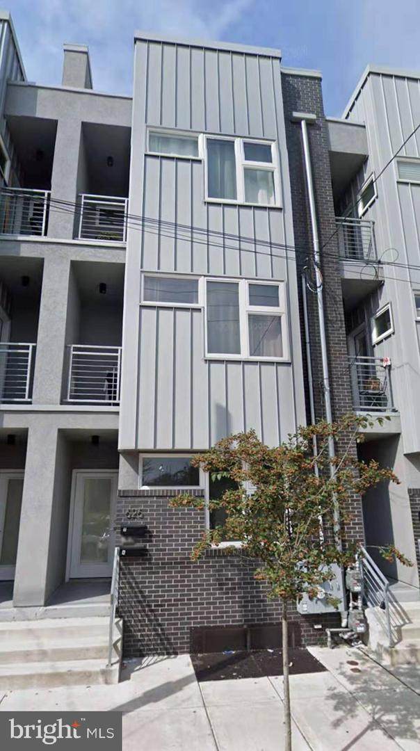 626 11TH Street - Photo 1