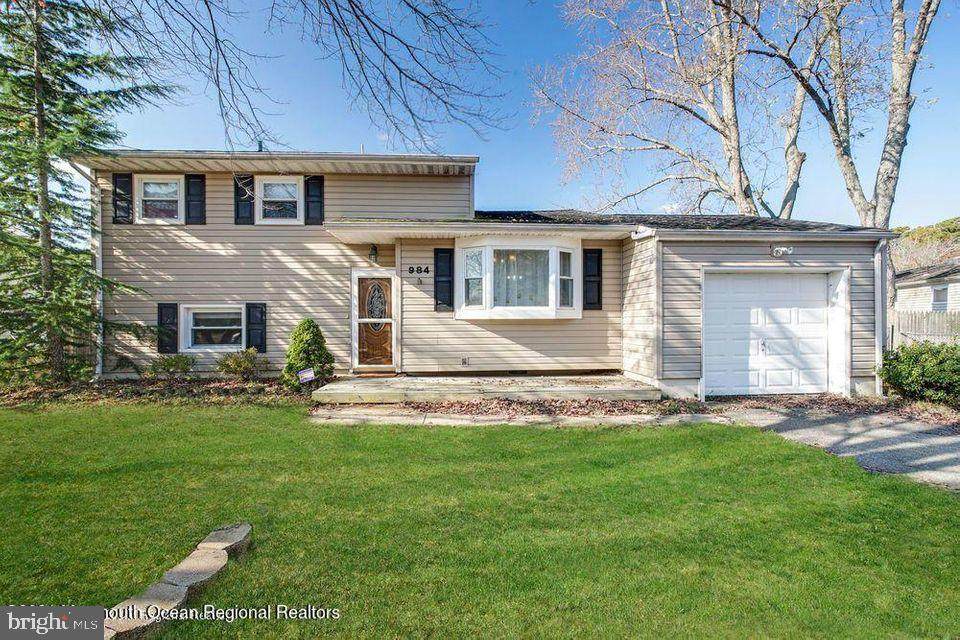 984 Cooper Drive - Photo 1