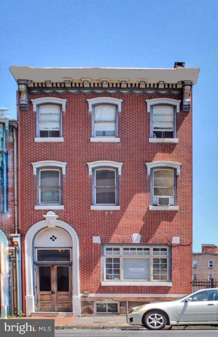 324 Broad Street - Photo 1