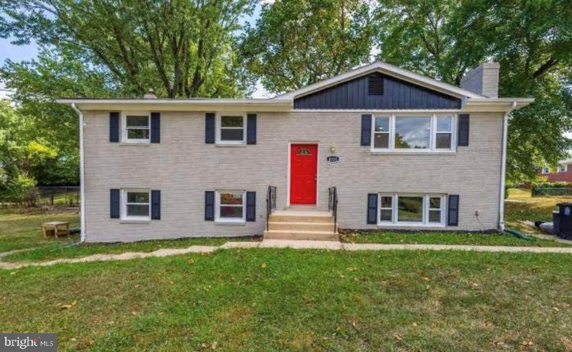 8101 Steve Drive - Photo 1