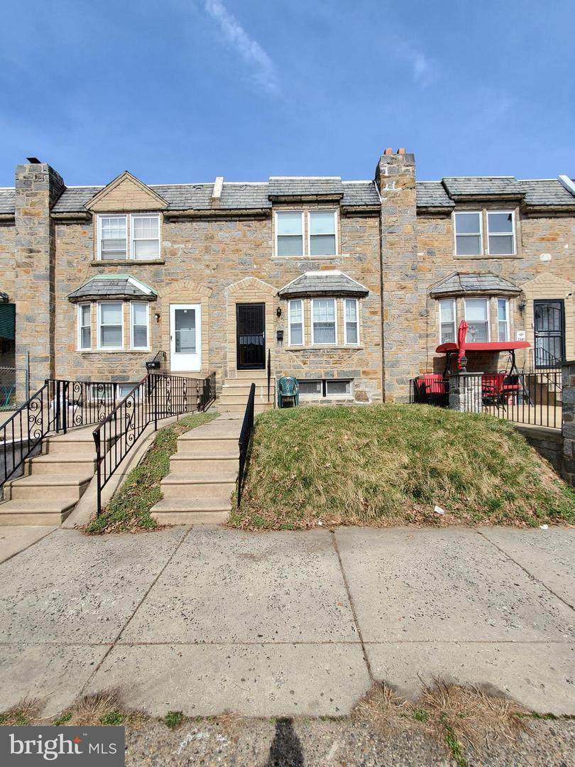 1339 Robbins Street - Photo 1