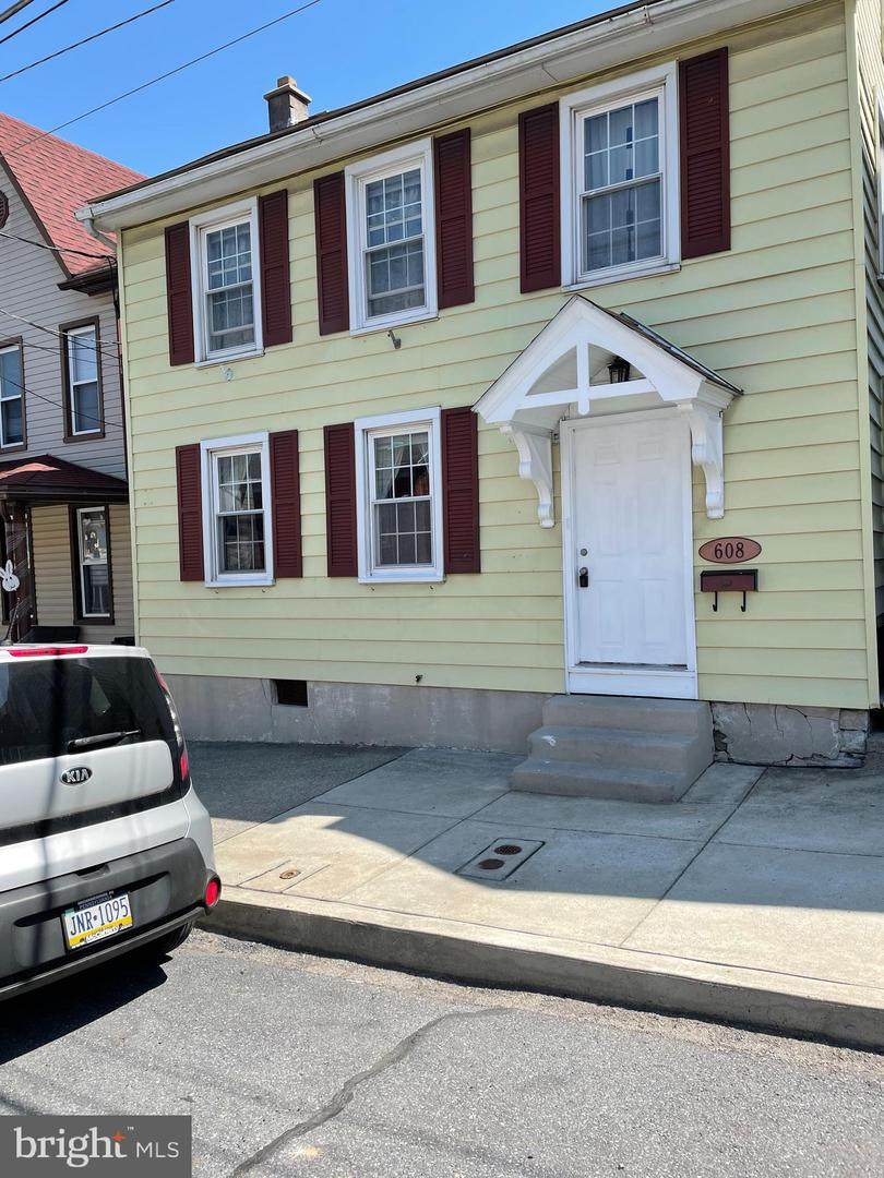 608 Railroad Street - Photo 1