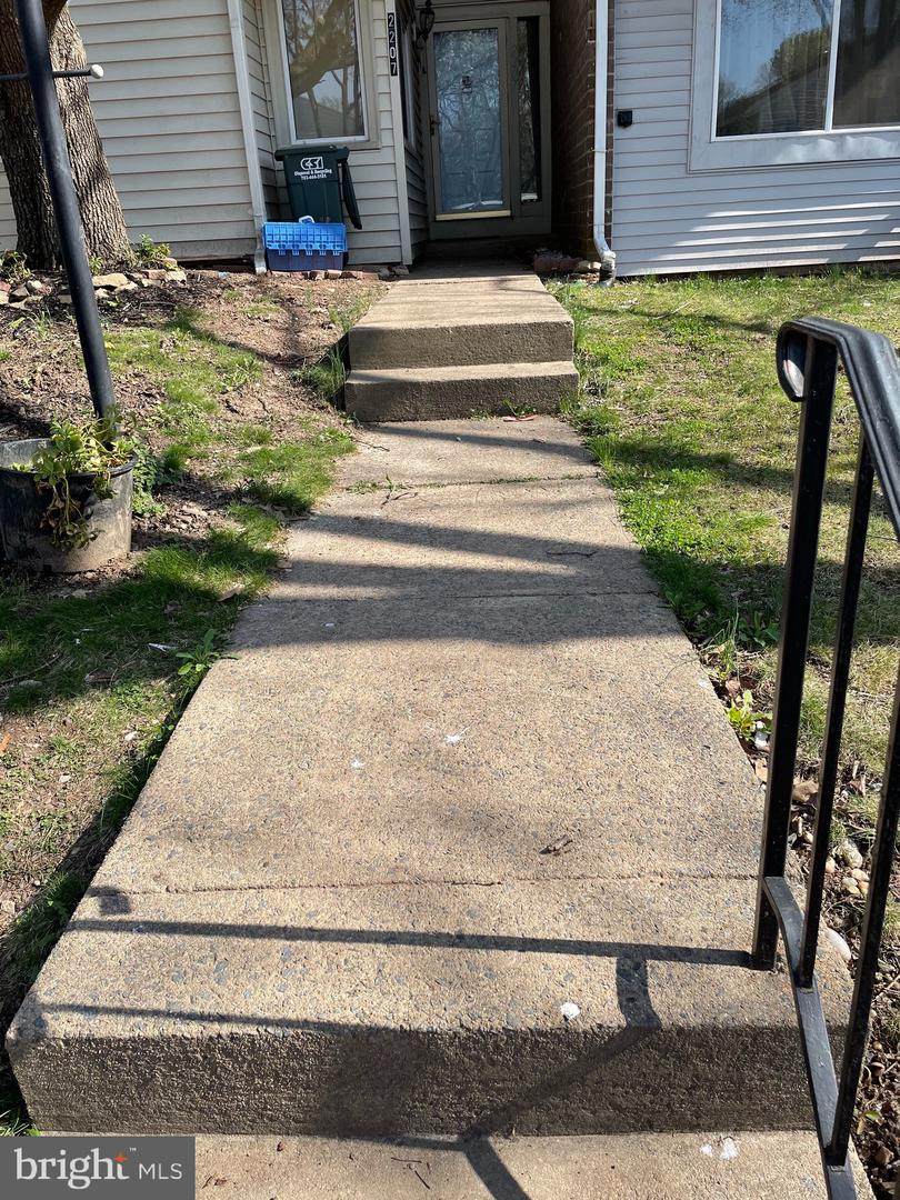 2207 Saunders Drive - Photo 1