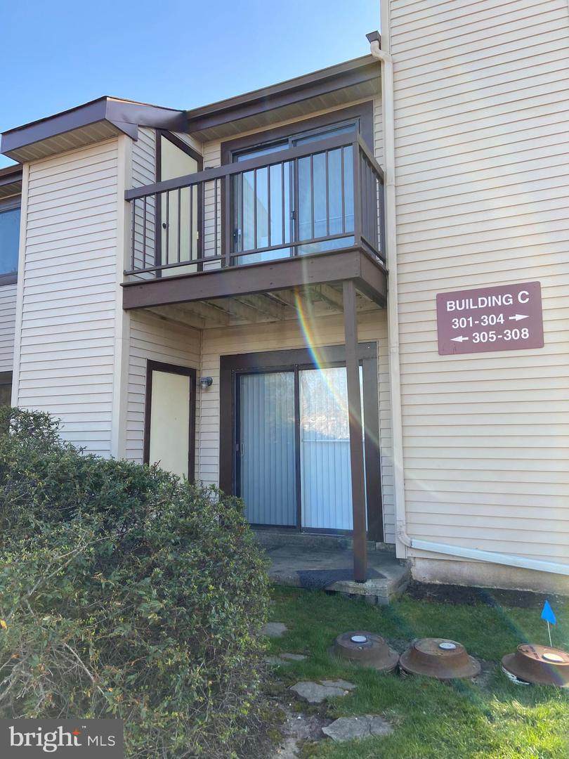 303 Lucas Lane - Photo 1